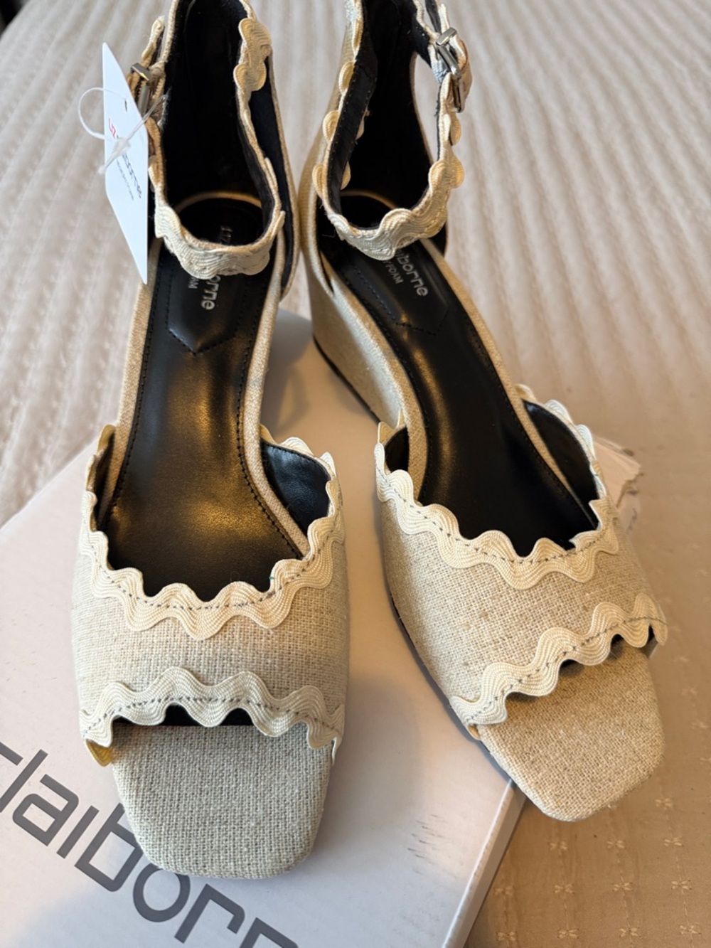 Liz  Claiborne Cream Wedge Sandals with Scalloped Trim
